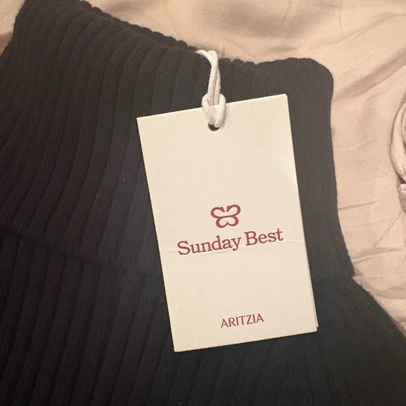 NWT Aritzia Sunday Best Long Sleeve Black Dress - Picture 4 of 5